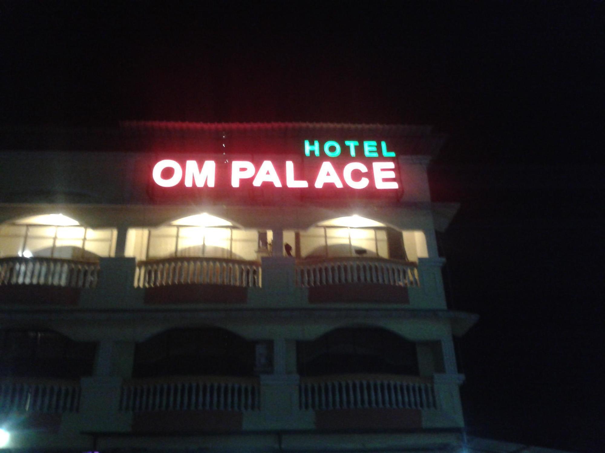 Om Palace Lonavala Dış mekan fotoğraf